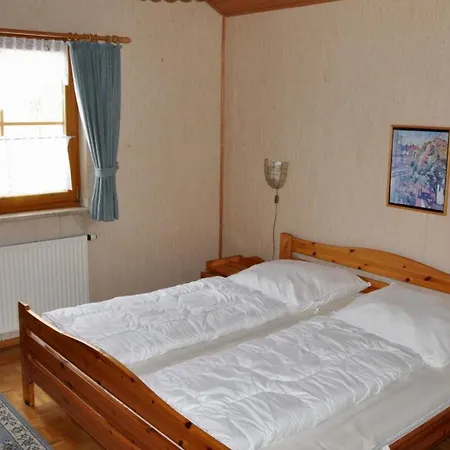 Haushaelfte-alpenrose Tatil Evi